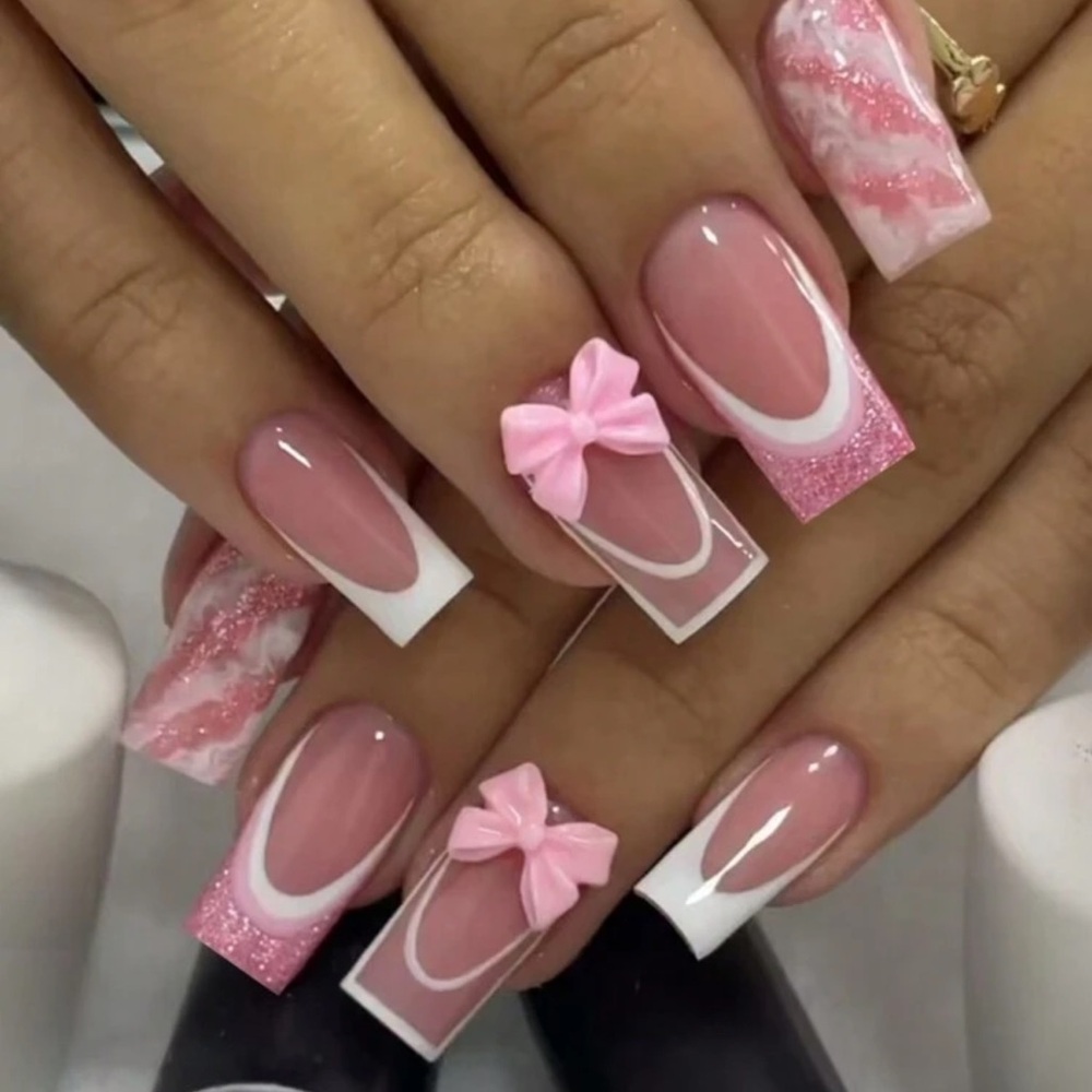 24pc Press On Nail Set from the Nail Bar 💅